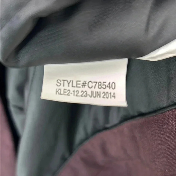 Marmot Women's Plum Jacket Size Medium Zipper Pockets Warm Coat Winter Spring - Picture 9 of 14